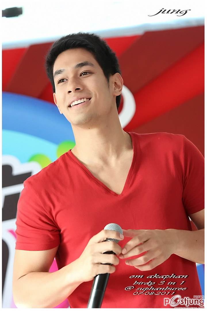 พี่อ๋อม หล่อมาก