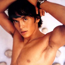 เบ๊น อนันดา