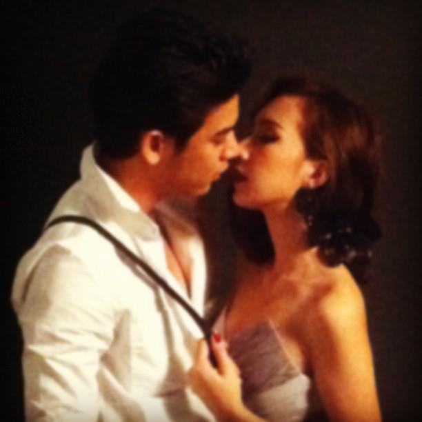 มิ้นท์-ณัฐวรา & พอร์ช- ศรัณย์ ถ่ายแบบนิตยสาร CROW