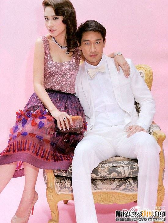 แฟชั่น ส่งมอบความสุข กับ พลอย ป้อง โป๊ป ภาพแฟชั่น จาก นิตยสาร ขวัญเรือน