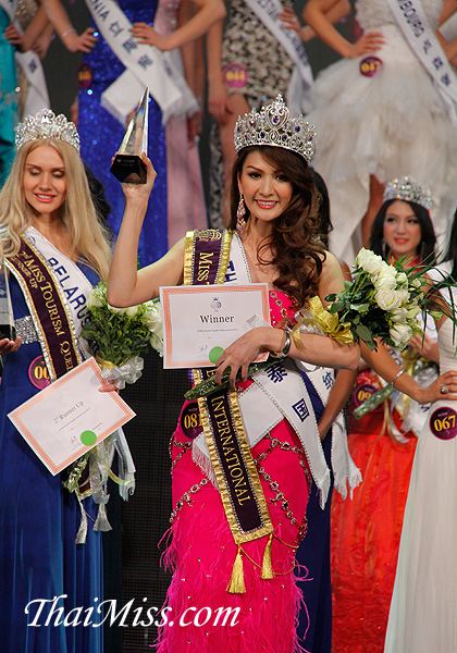THAILAND wins Miss Tourism Queen International 2011(MTQI) เล็ก-กันตพัฒน์ คว้ามงกุฏเป็นคนแรกของไทย