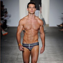 หล่อๆล่ำๆเดินแบบNEW YORK FASHION WEEK: PARKE RONEN SPRING 2012