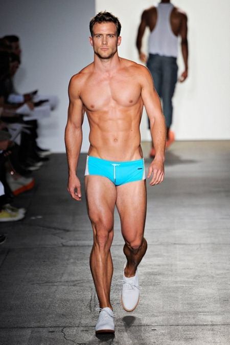 หล่อๆล่ำๆเดินแบบNEW YORK FASHION WEEK: PARKE RONEN SPRING 2012