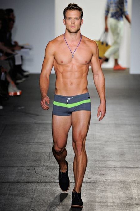 หล่อๆล่ำๆเดินแบบNEW YORK FASHION WEEK: PARKE RONEN SPRING 2012