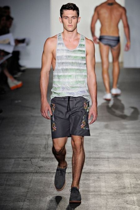 หล่อๆล่ำๆเดินแบบNEW YORK FASHION WEEK: PARKE RONEN SPRING 2012