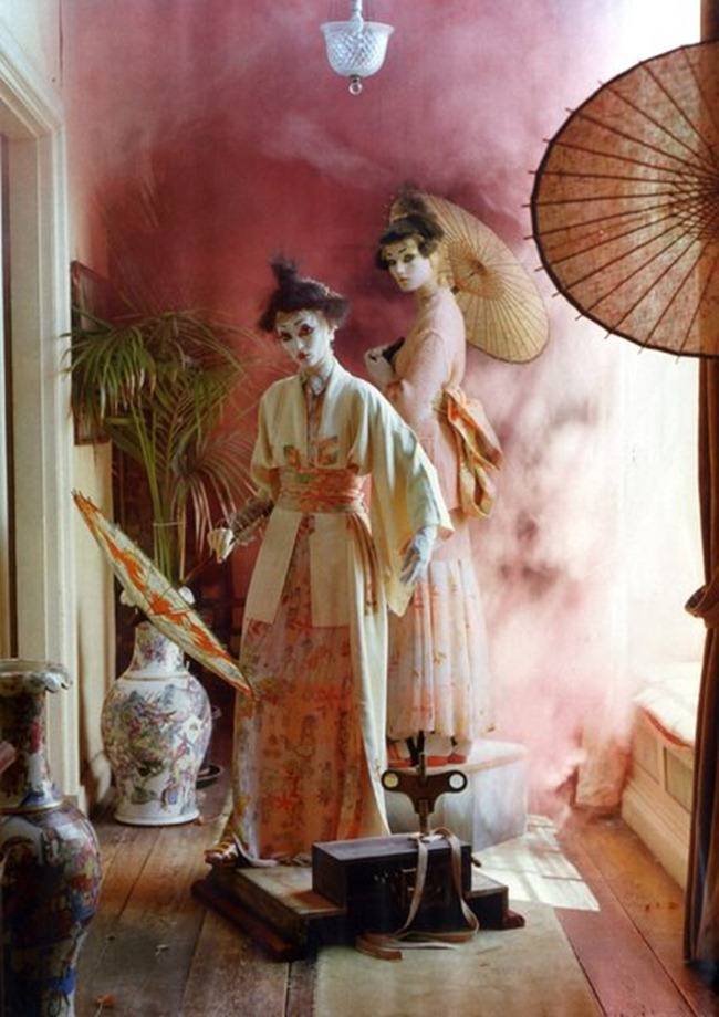 VOGUE ITALIA: KIRSI PYRHONEN & AUDREY MARNAY IN "MECHANICAL DOLLS" BY PHOTOGRAPHER TIM WALKER