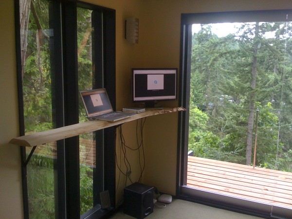 Small House Idea for the inspired - not your usual work cubicle!