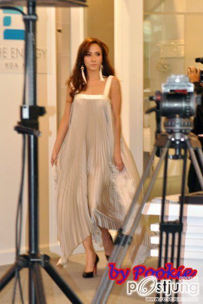 H.N.Y.2012 เก็บตกภาพสวยๆ"อั้ม พัชราภา"@The Energy Hua Hin !!!