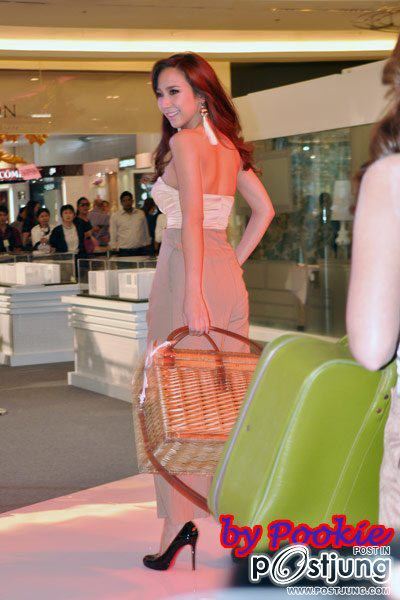 H.N.Y.2012 เก็บตกภาพสวยๆ"อั้ม พัชราภา"@The Energy Hua Hin !!!