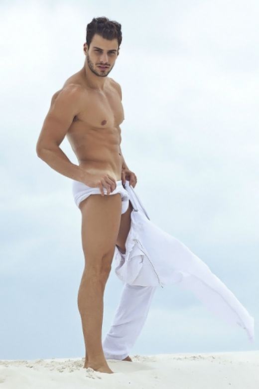 Lucas Malvacini @ Revista Junior #35