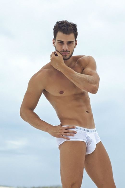 Lucas Malvacini @ Revista Junior #35