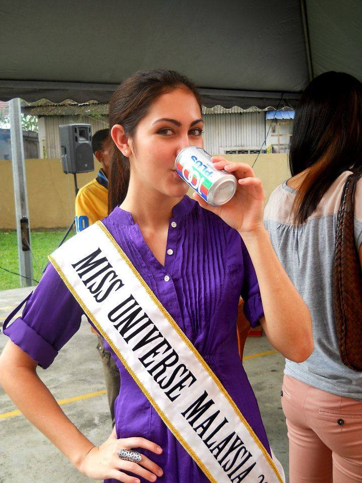 Miss  Malaysia  Universe 2O12