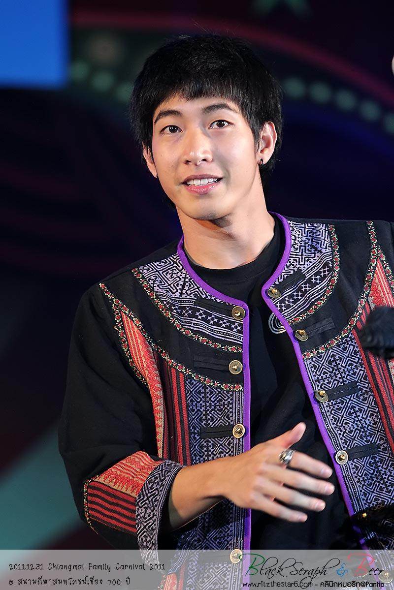 โตโน่ & ริท @ งาน Chiangmai Family Carnival 2011