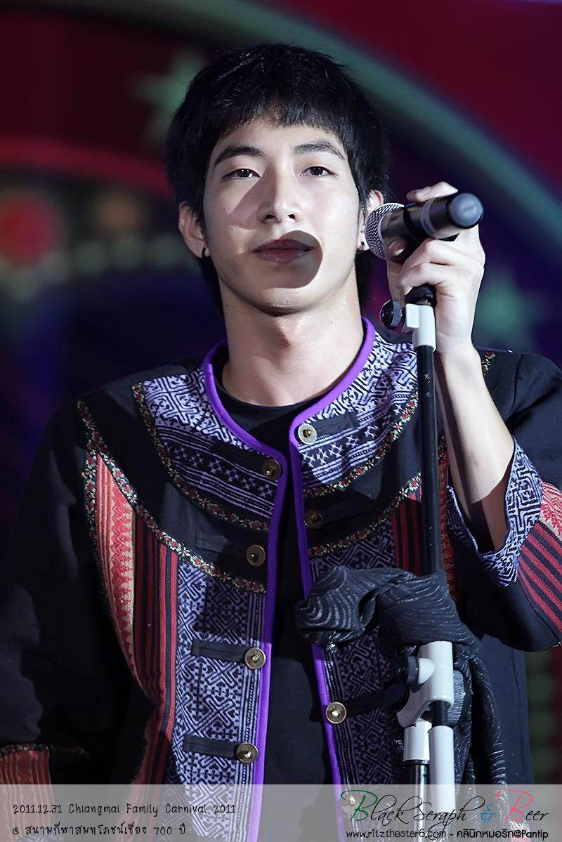 โตโน่ & ริท @ งาน Chiangmai Family Carnival 2011
