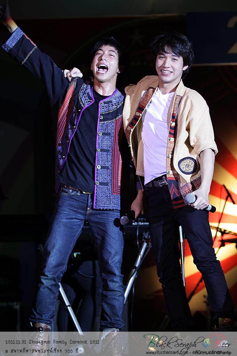 โตโน่ & ริท @ งาน Chiangmai Family Carnival 2011
