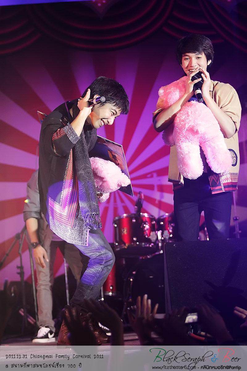 โตโน่ & ริท @ งาน Chiangmai Family Carnival 2011