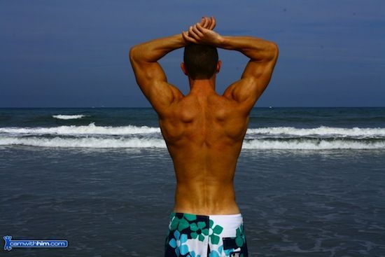 Muscled Cam Hunk Houston In The Sun