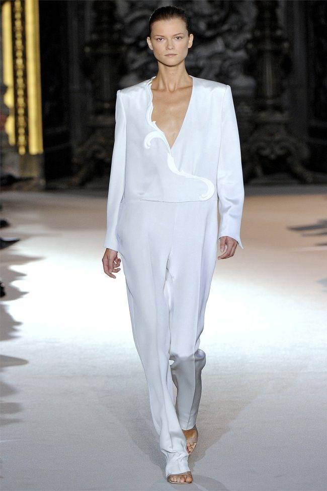 PARIS FASHION WEEK: STELLA MCCARTNEY SPRING 2012