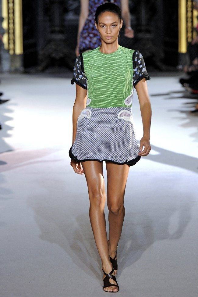 PARIS FASHION WEEK: STELLA MCCARTNEY SPRING 2012