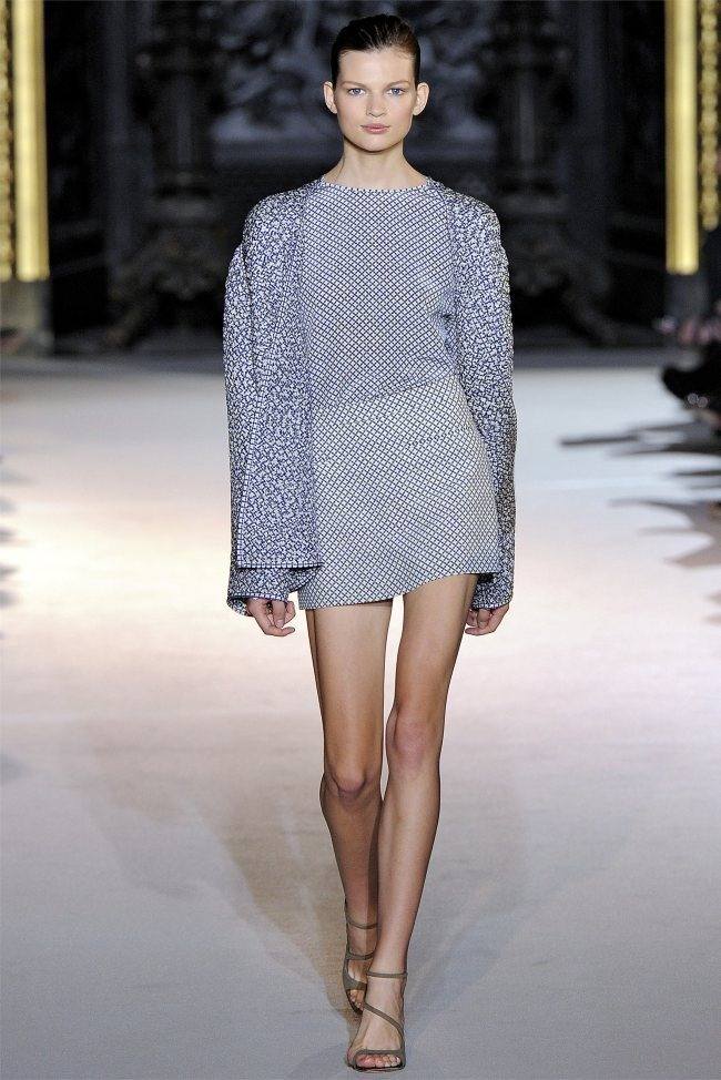 PARIS FASHION WEEK: STELLA MCCARTNEY SPRING 2012