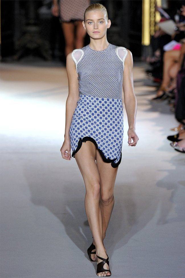 PARIS FASHION WEEK: STELLA MCCARTNEY SPRING 2012