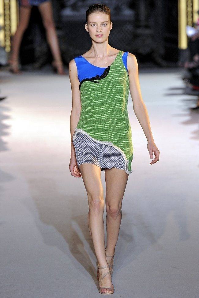 PARIS FASHION WEEK: STELLA MCCARTNEY SPRING 2012