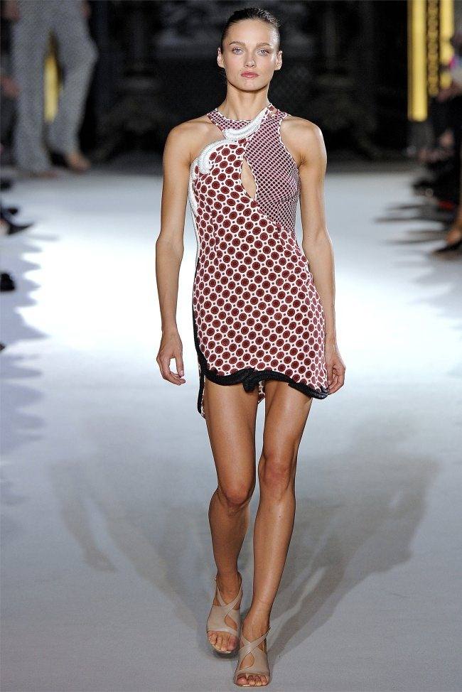 PARIS FASHION WEEK: STELLA MCCARTNEY SPRING 2012