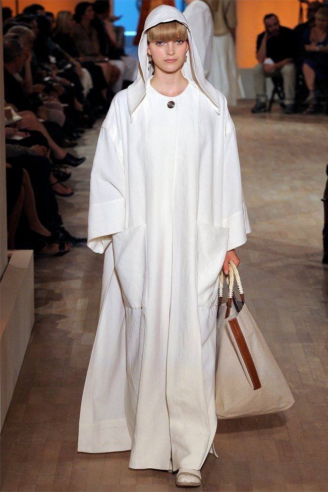 PARIS FASHION WEEK: HERMÈS SPRING 2012