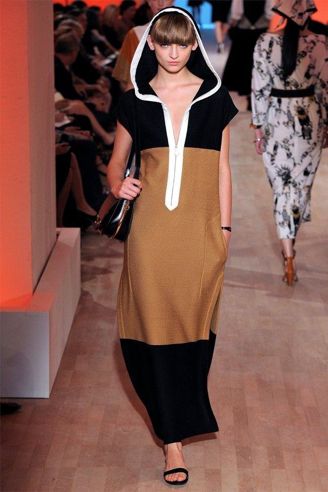 PARIS FASHION WEEK: HERMÈS SPRING 2012