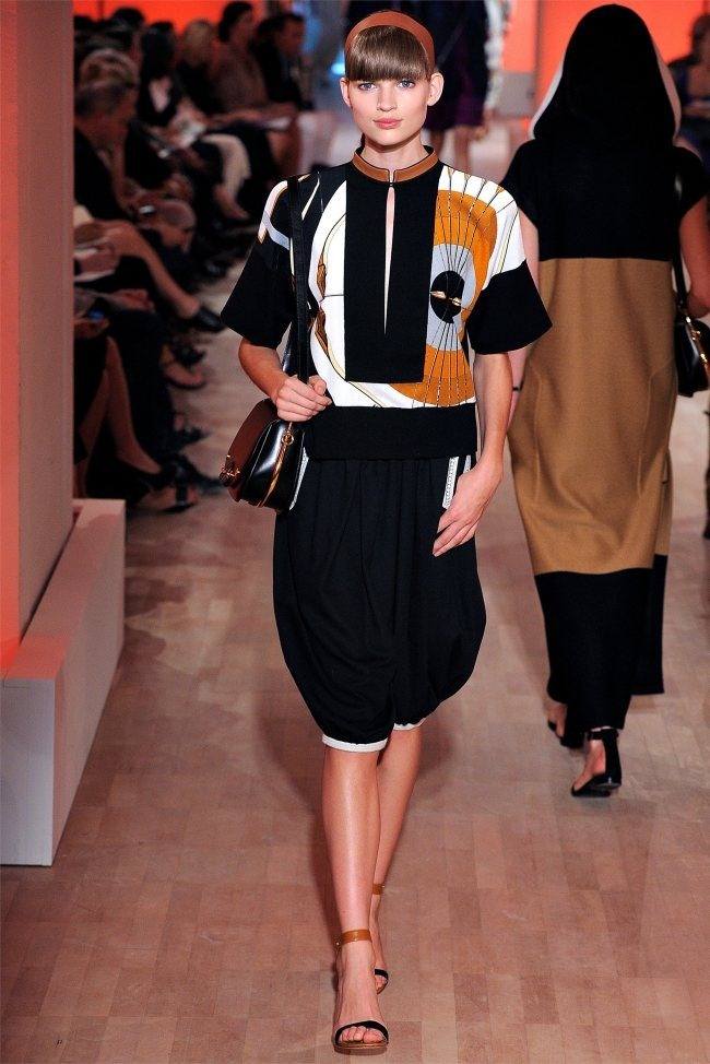 PARIS FASHION WEEK: HERMÈS SPRING 2012