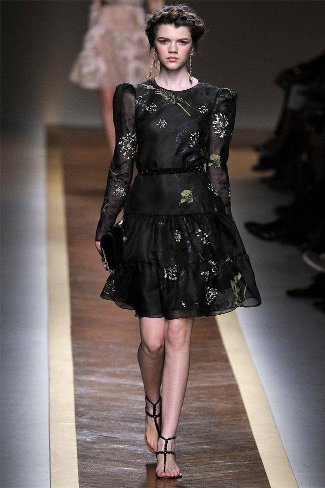 PARIS FASHION WEEK: VALENTINO SPRING 2012