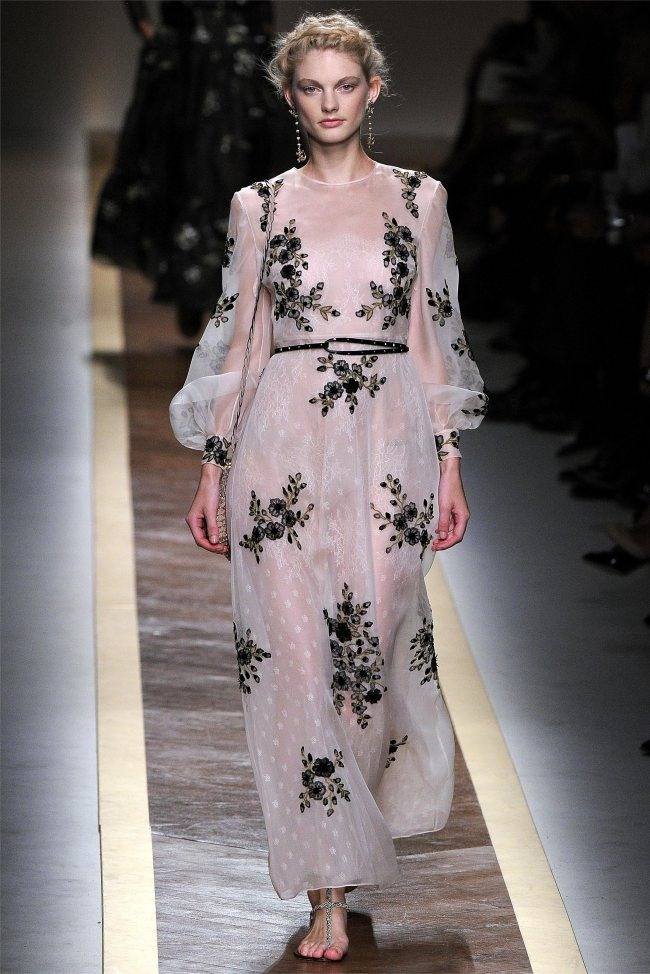 PARIS FASHION WEEK: VALENTINO SPRING 2012