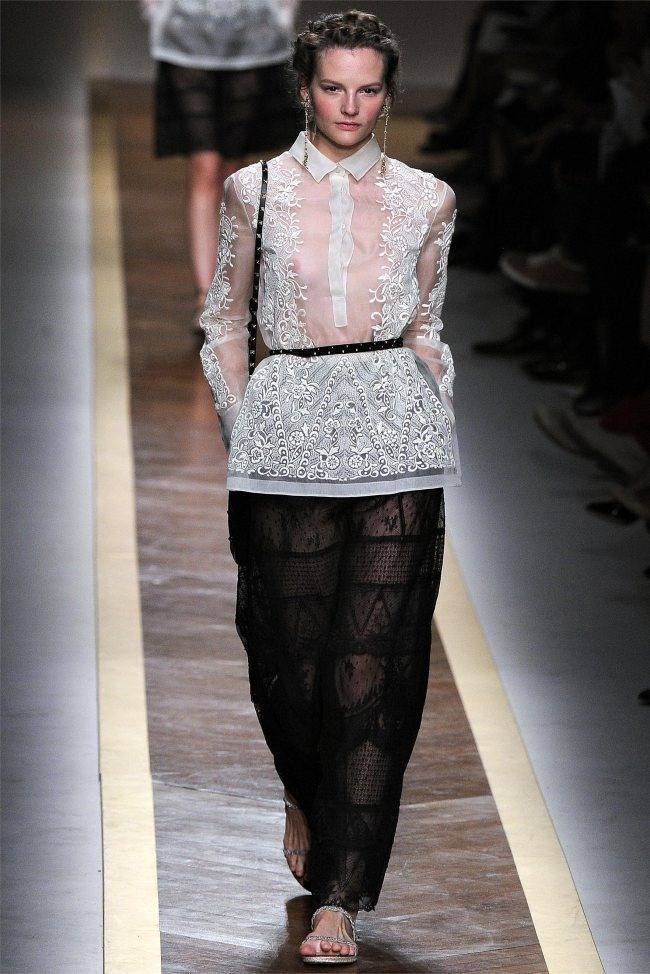 PARIS FASHION WEEK: VALENTINO SPRING 2012