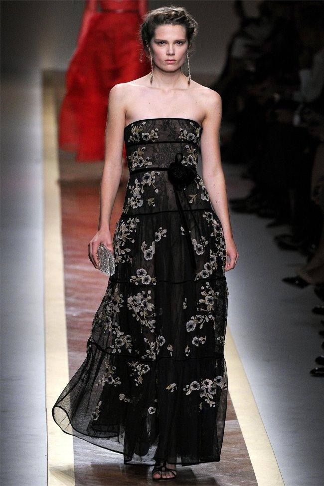 PARIS FASHION WEEK: VALENTINO SPRING 2012