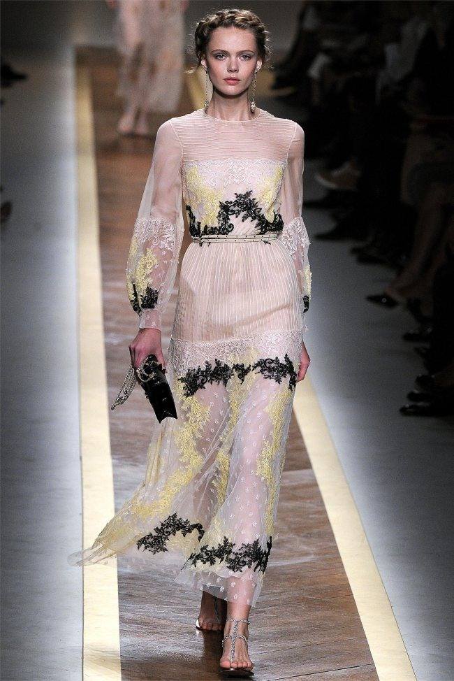 PARIS FASHION WEEK: VALENTINO SPRING 2012