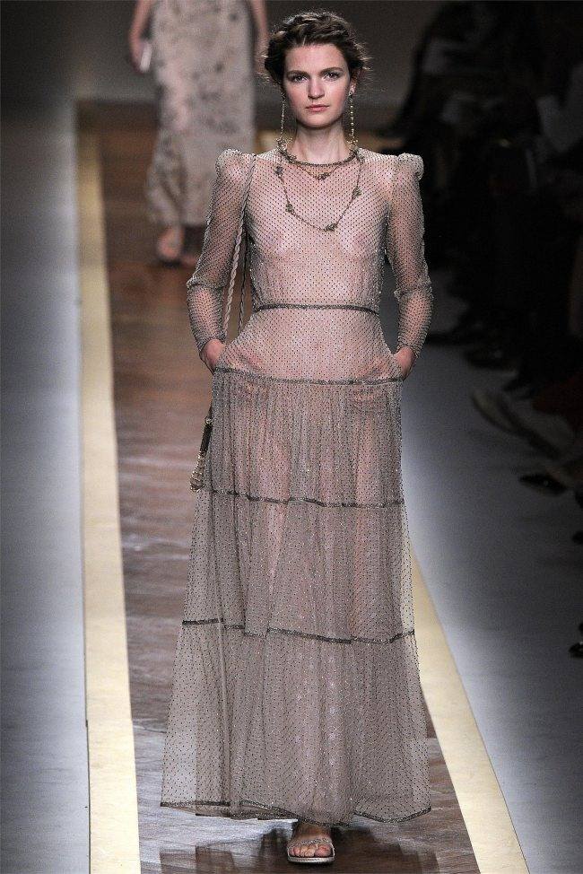 PARIS FASHION WEEK: VALENTINO SPRING 2012