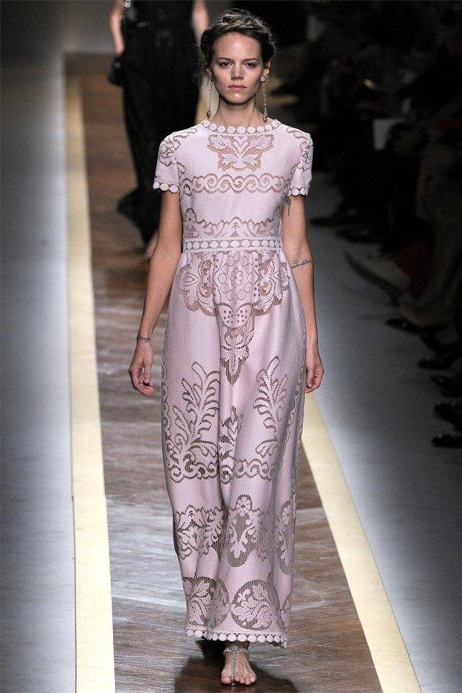 PARIS FASHION WEEK: VALENTINO SPRING 2012