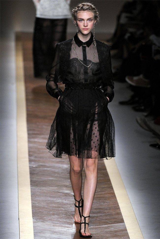 PARIS FASHION WEEK: VALENTINO SPRING 2012