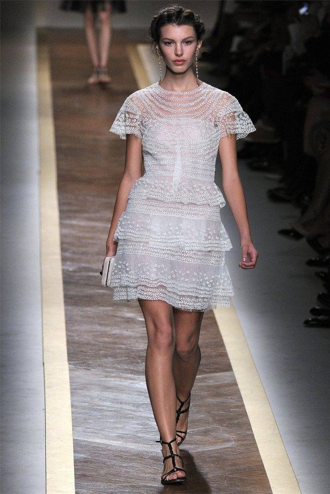 PARIS FASHION WEEK: VALENTINO SPRING 2012