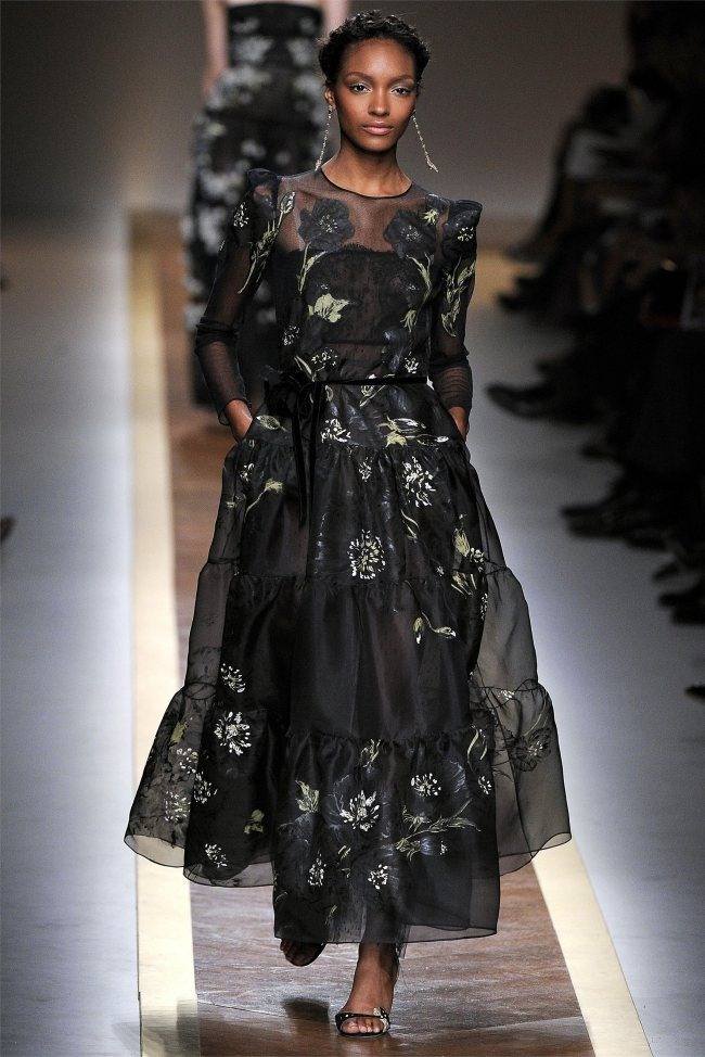 PARIS FASHION WEEK: VALENTINO SPRING 2012