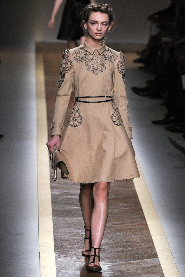 PARIS FASHION WEEK: VALENTINO SPRING 2012