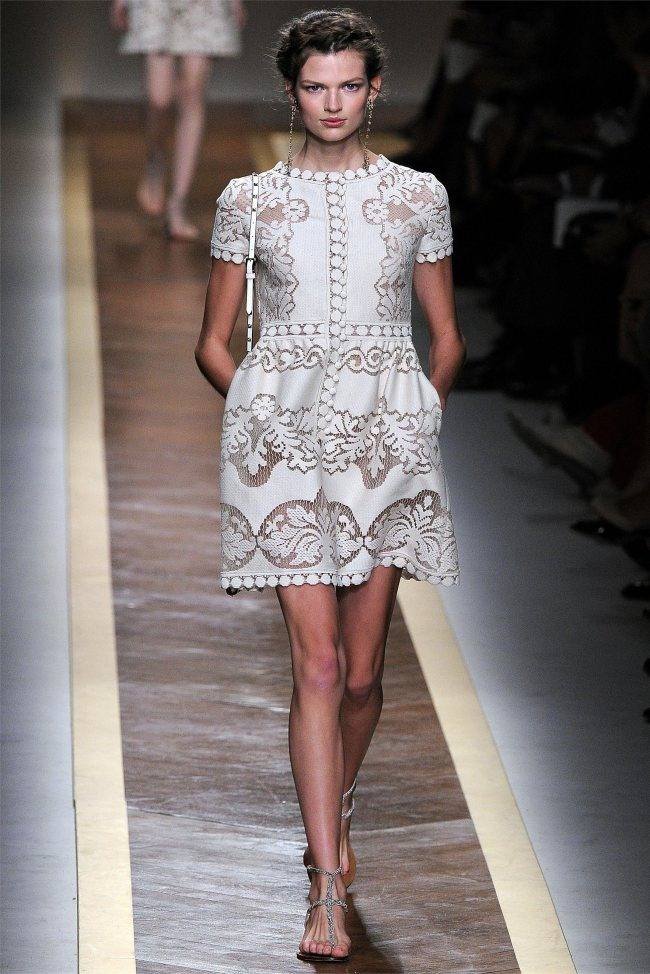 PARIS FASHION WEEK: VALENTINO SPRING 2012