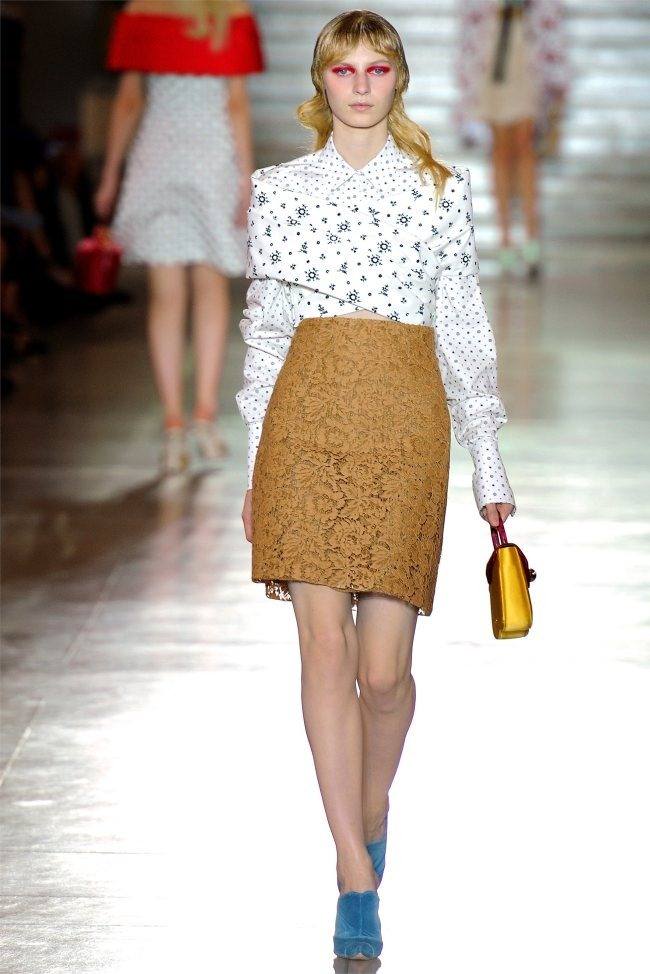 PARIS FASHION WEEK: MIU MIU SPRING 2012