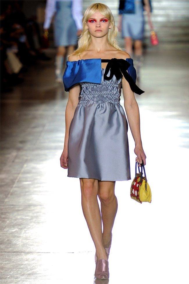 PARIS FASHION WEEK: MIU MIU SPRING 2012