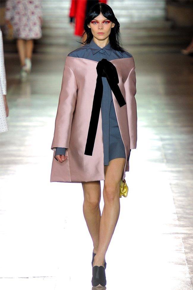 PARIS FASHION WEEK: MIU MIU SPRING 2012