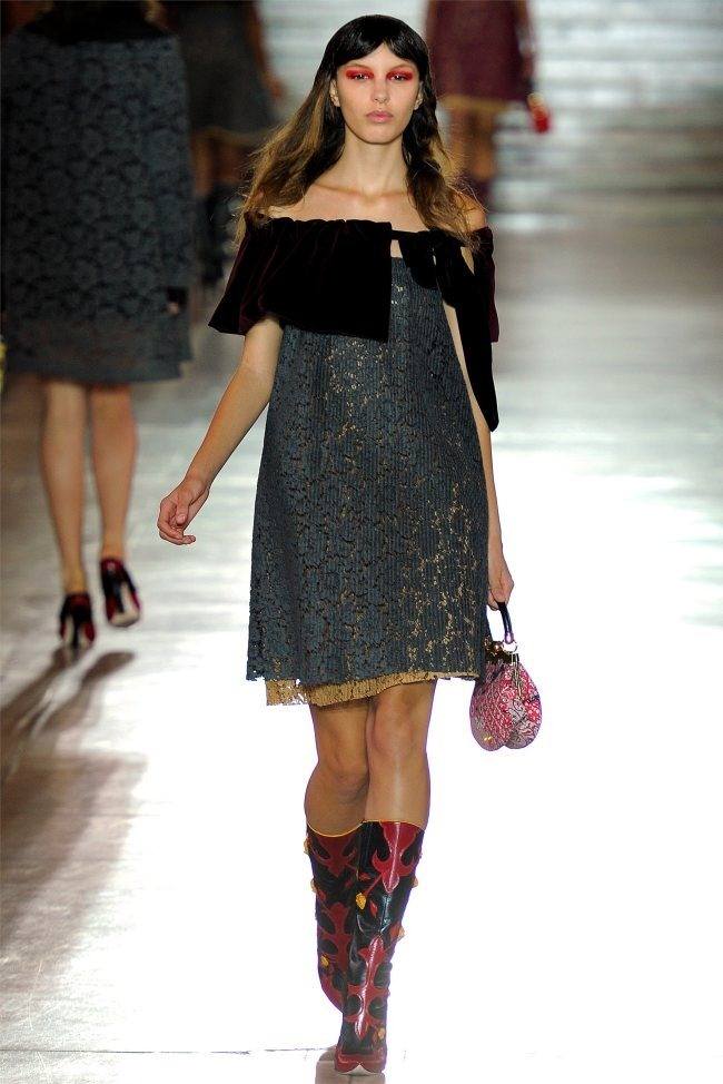 PARIS FASHION WEEK: MIU MIU SPRING 2012