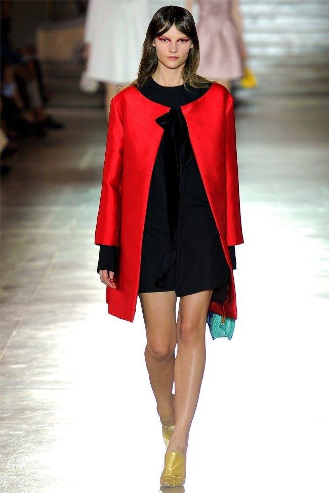 PARIS FASHION WEEK: MIU MIU SPRING 2012