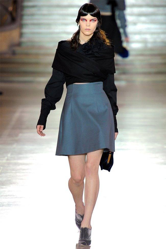 PARIS FASHION WEEK: MIU MIU SPRING 2012