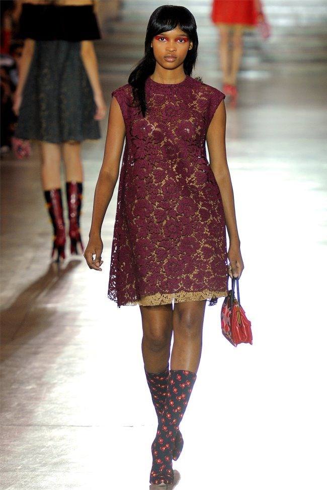 PARIS FASHION WEEK: MIU MIU SPRING 2012