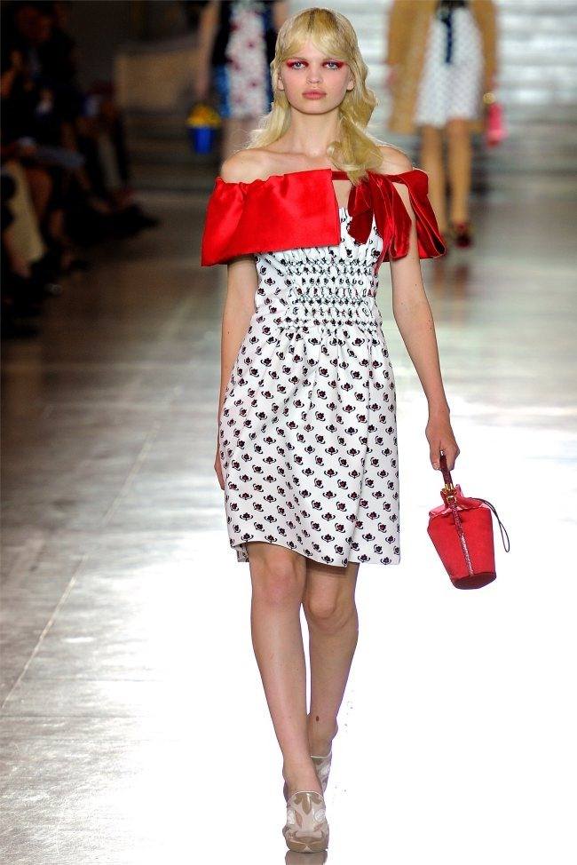 PARIS FASHION WEEK: MIU MIU SPRING 2012